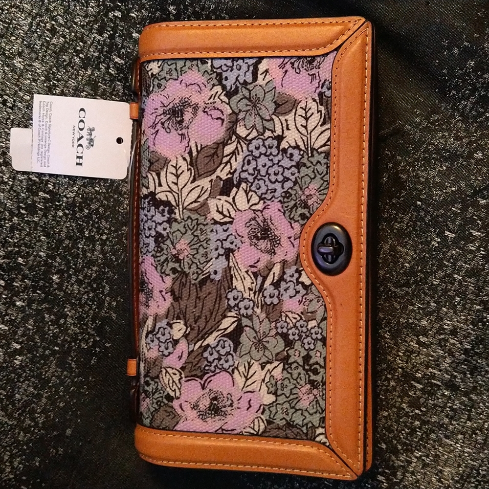Coach Riley Heritage Floral Clutch